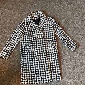 Elegant Houndstooth Trench Coat